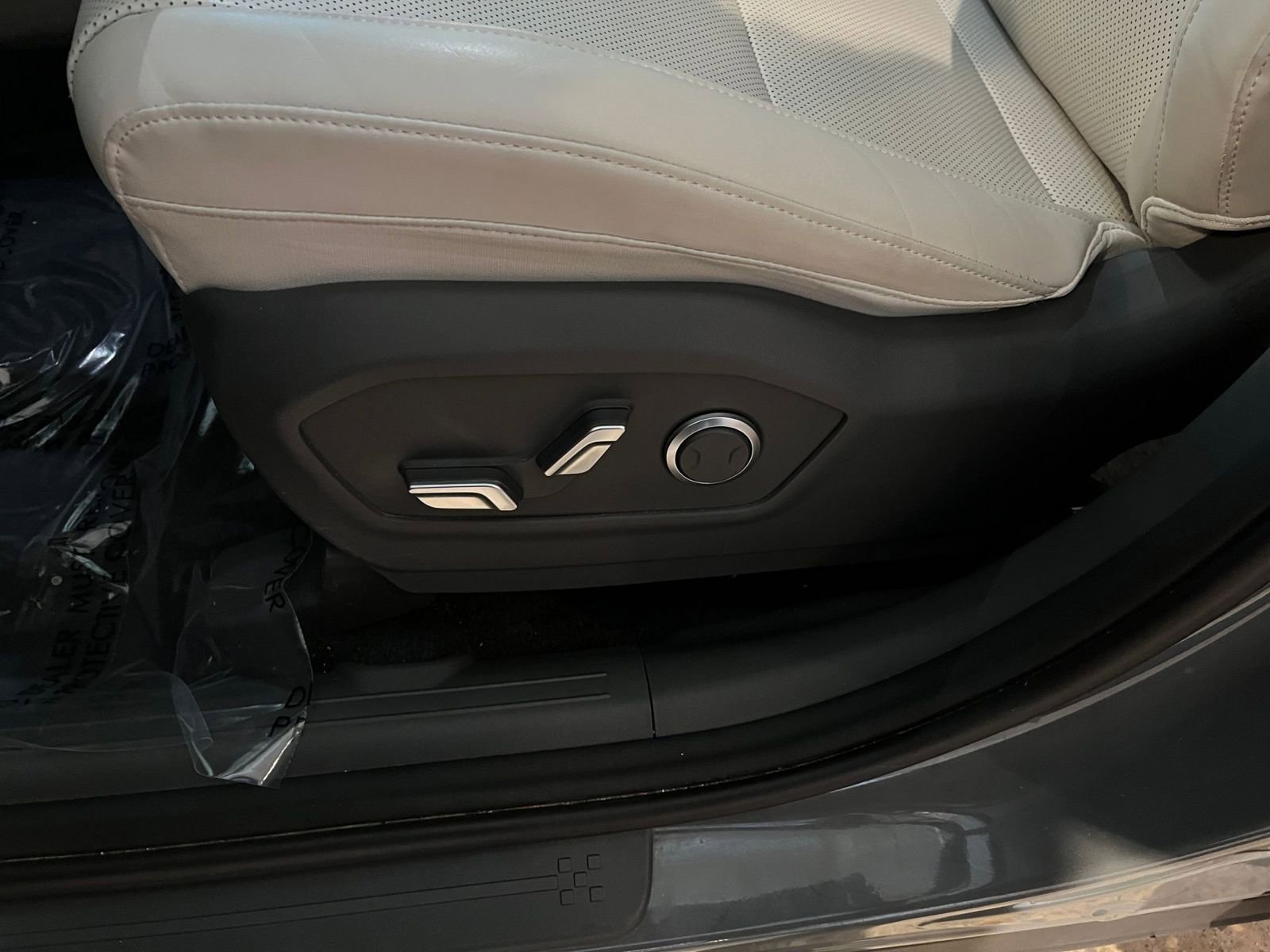 Used 2025 Hyundai Santa Fe SEL AWD/4WD image 22