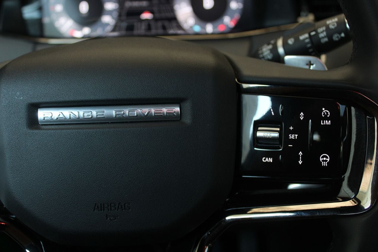 Used 2024 Land Rover Range Rover Evoque S AWD/4WD image 39