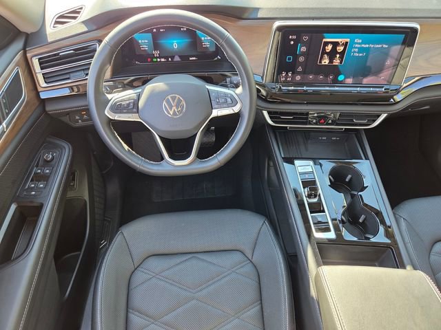 Used 2025 Volkswagen Atlas SE FWD image 13