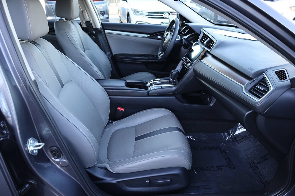 Used 2016 Honda Civic Touring image 16