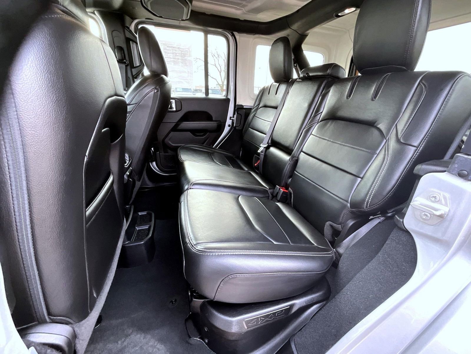 Used 2023 Jeep Wrangler Unlimited Sahara image 20