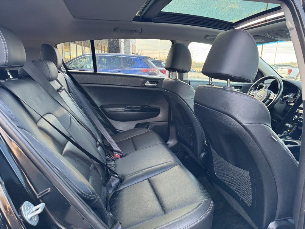 Used 2022 Kia Sportage EX image 13
