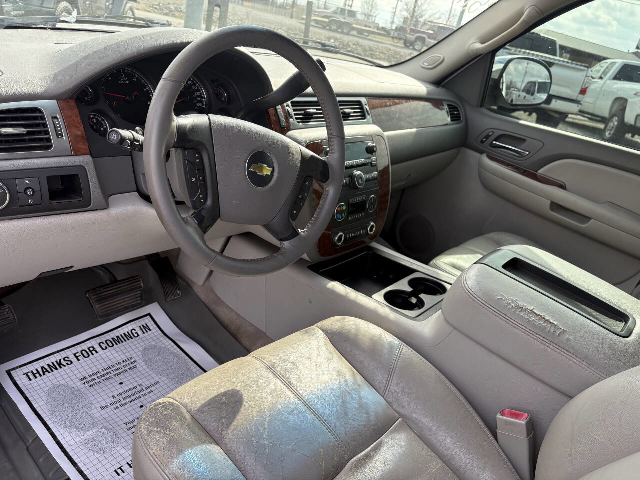 Used 2007 Chevrolet Tahoe LTZ w/ LTZ Preferred Equipment Group RWD image 16