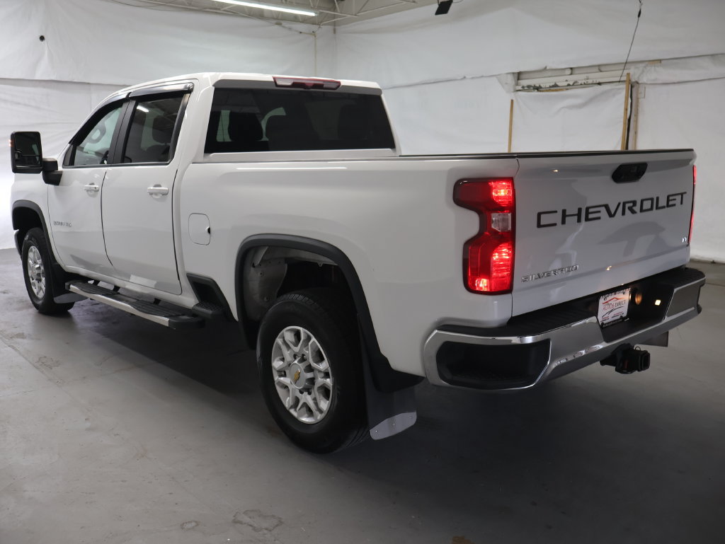 Used 2022 Chevrolet Silverado 3500 LT w/ Convenience Package AWD/4WD image 5