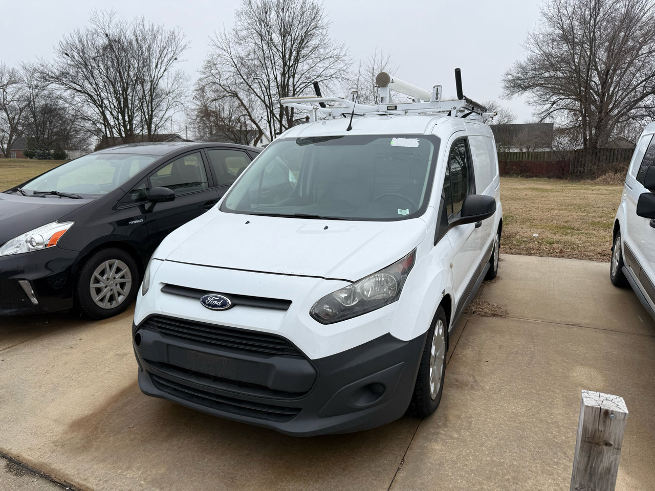 Used 2016 Ford Transit Connect XL image 2