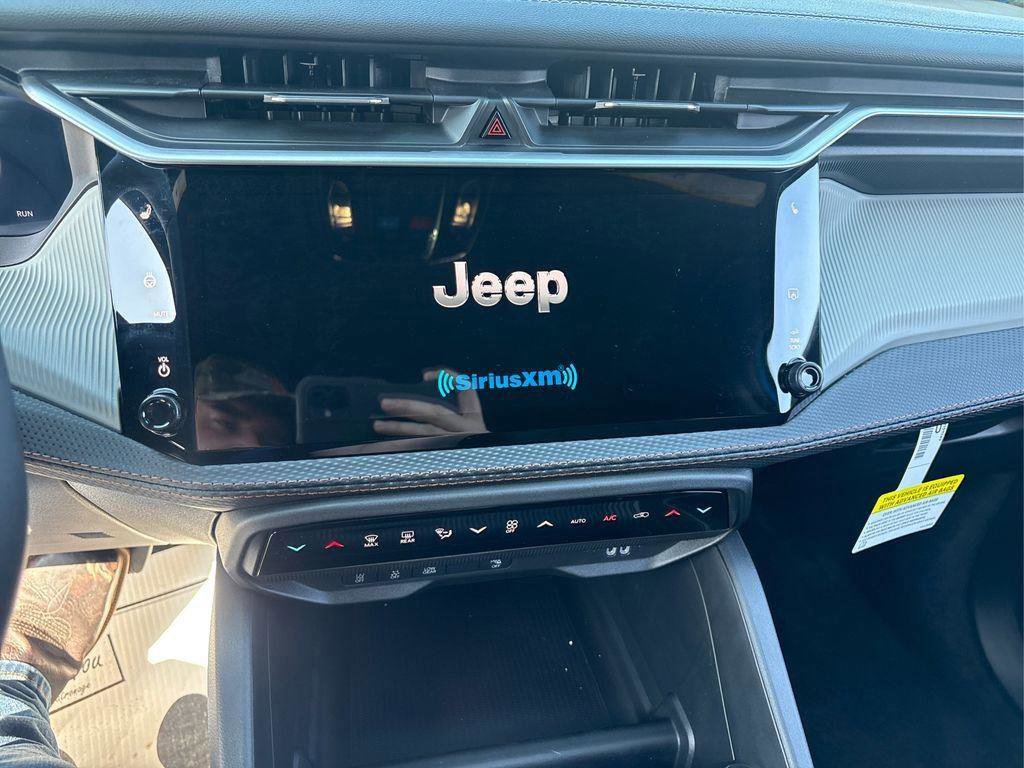 New 2026 Jeep Cherokee Limited AWD/4WD image 16