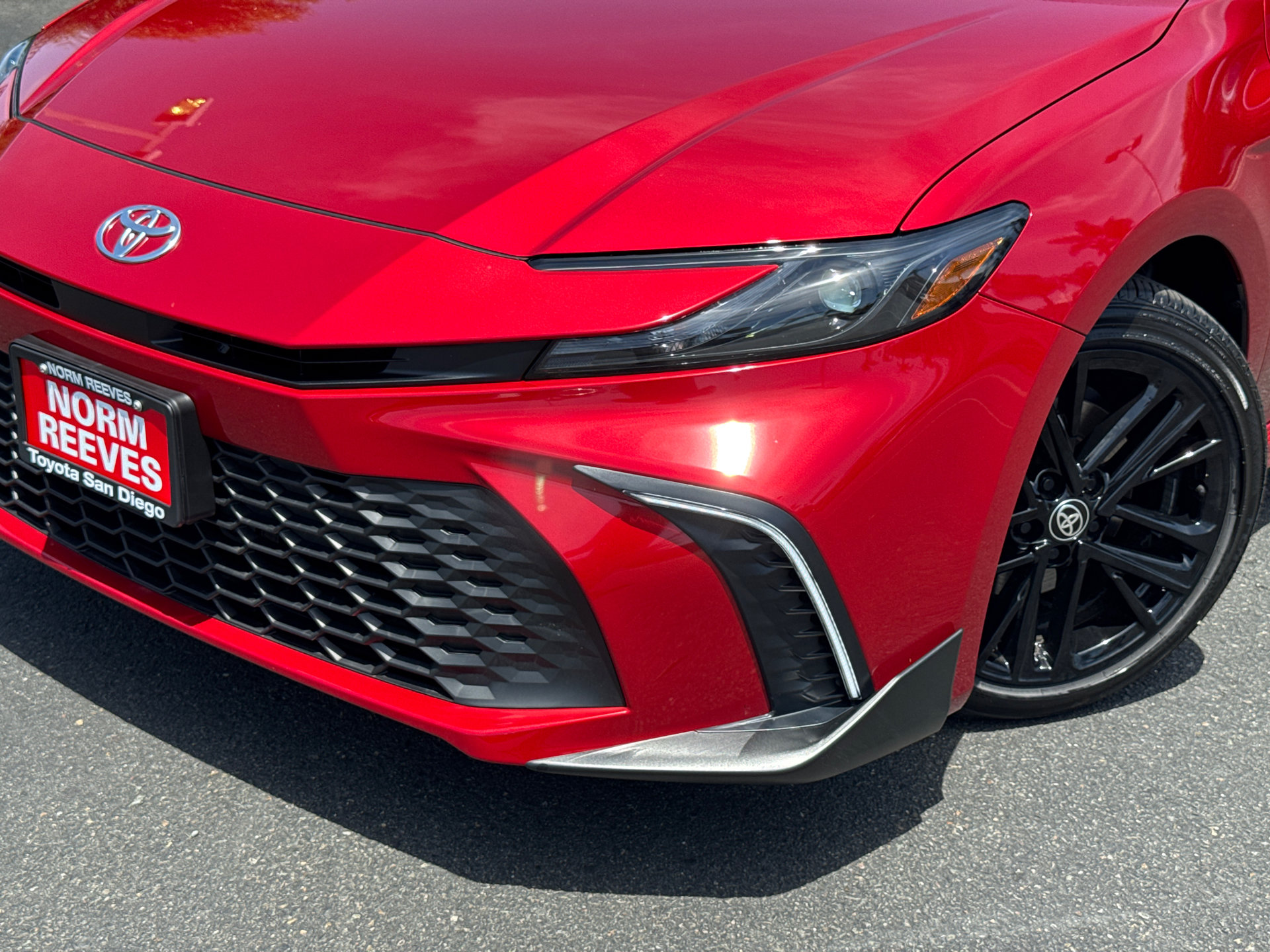 Certified 2026 Toyota Camry SE FWD image 3