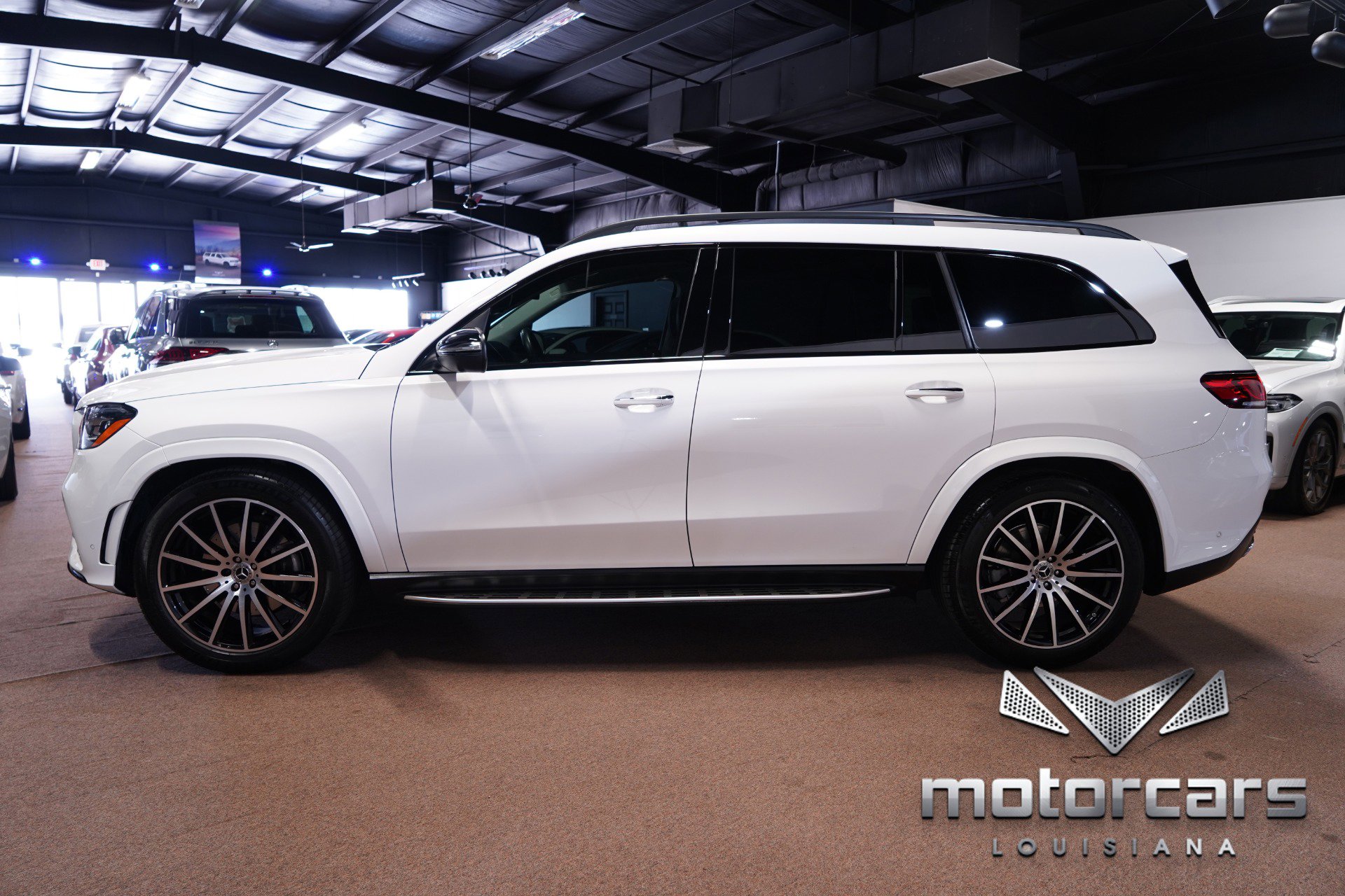 Used 2023 Mercedes-Benz GLS 450 4MATIC w/ AMG Line Exterior image 4