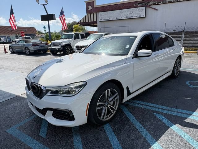 Used 2018 BMW 750i xDrive AWD/4WD image 13