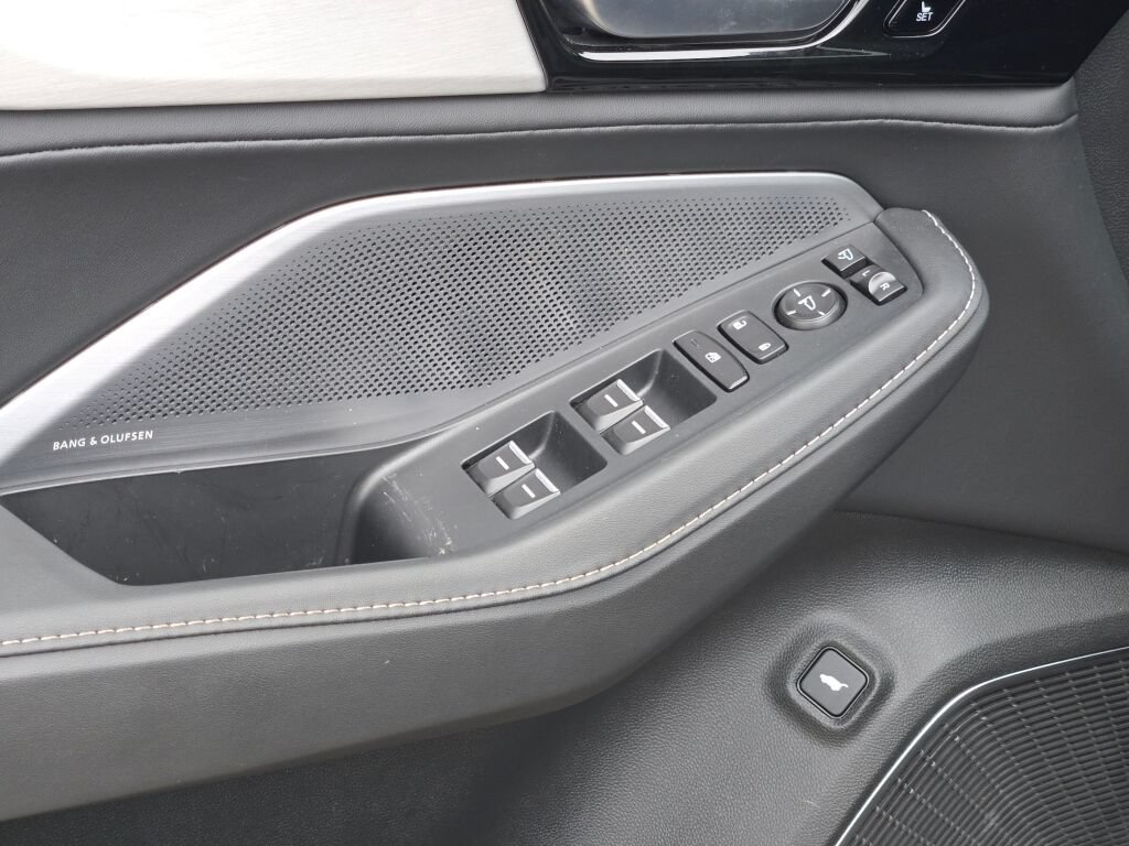 Used 2026 Acura MDX w/ Technology Package AWD/4WD image 35