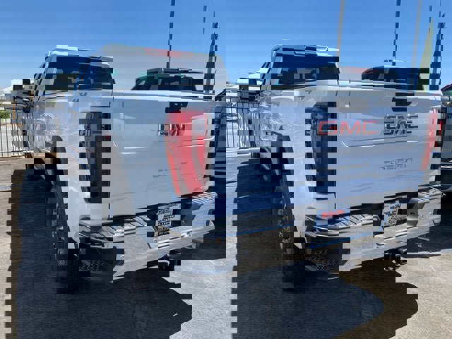 New 2025 GMC Sierra 2500 SLT w/ SLT Convenience Package image 8