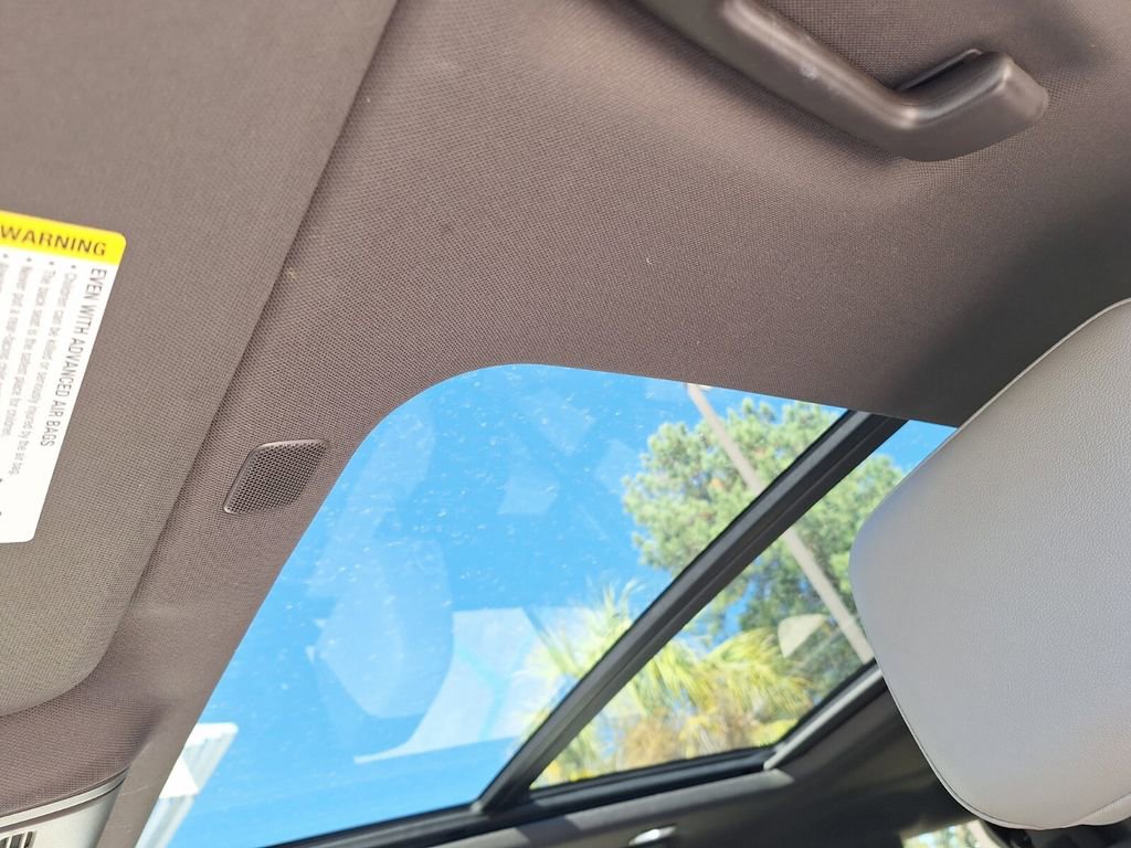 Used 2021 Chevrolet Tahoe Z71 image 33