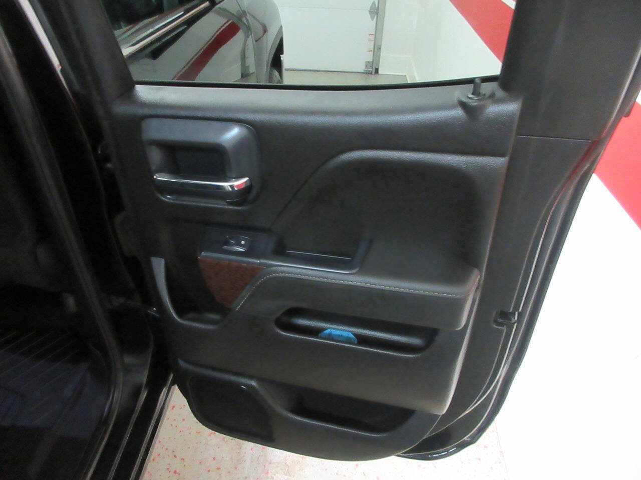 Used 2018 GMC Sierra 1500 SLT w/ SLT Premium Package image 33