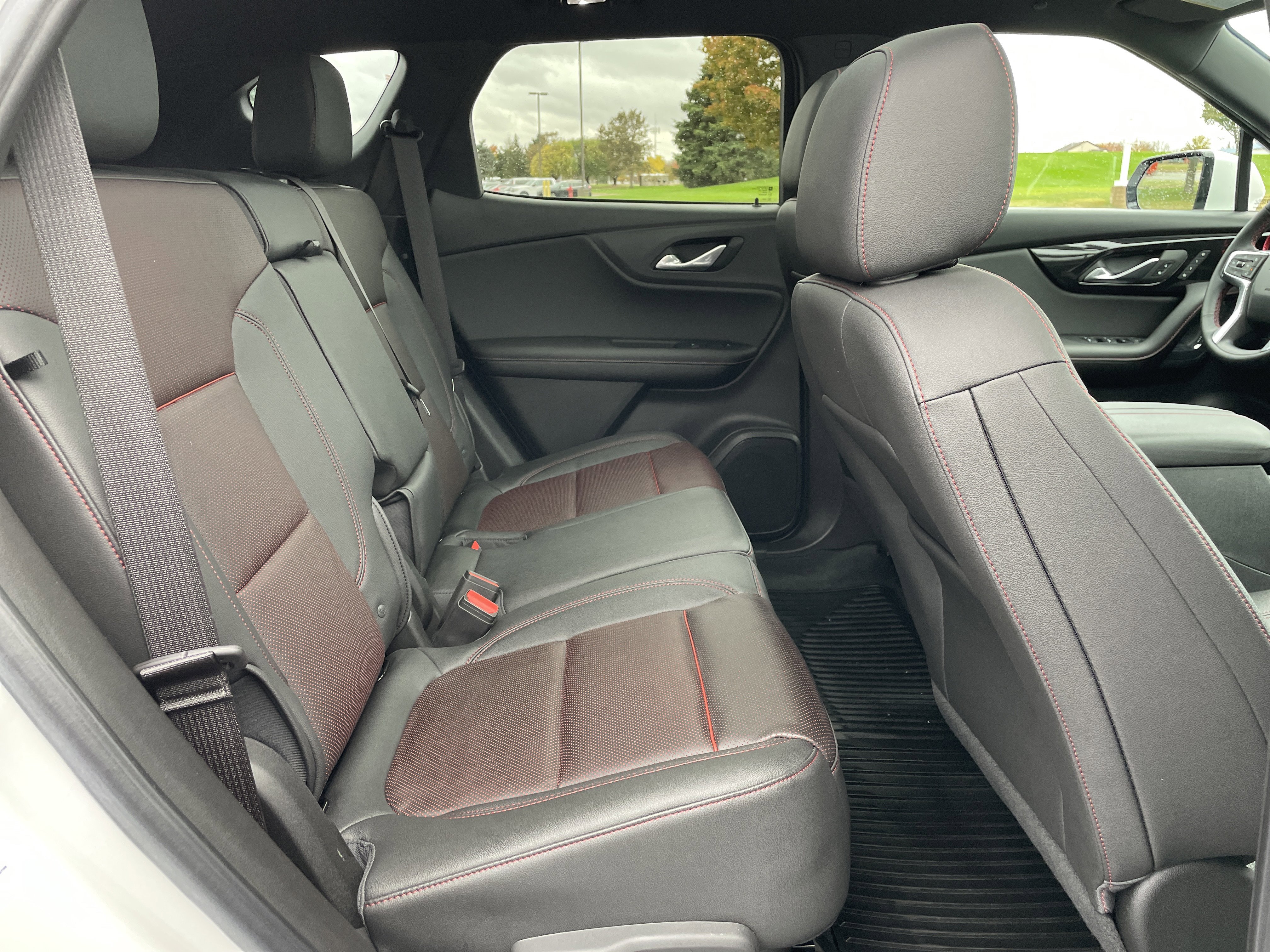 Certified 2024 Chevrolet Blazer RS w/ Driver Confidence II Package image 25