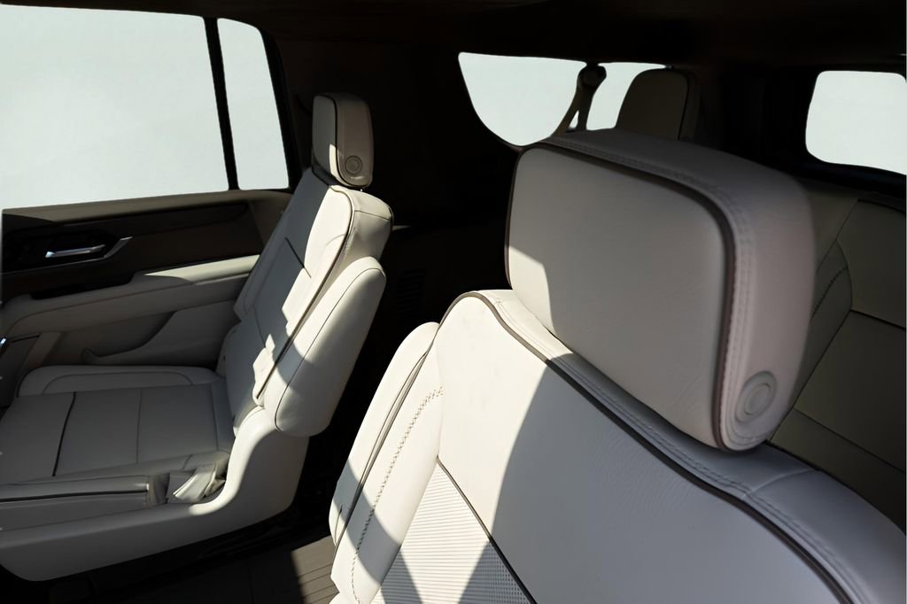 New 2026 GMC Yukon XL Denali w/ Denali Reserve Package image 24
