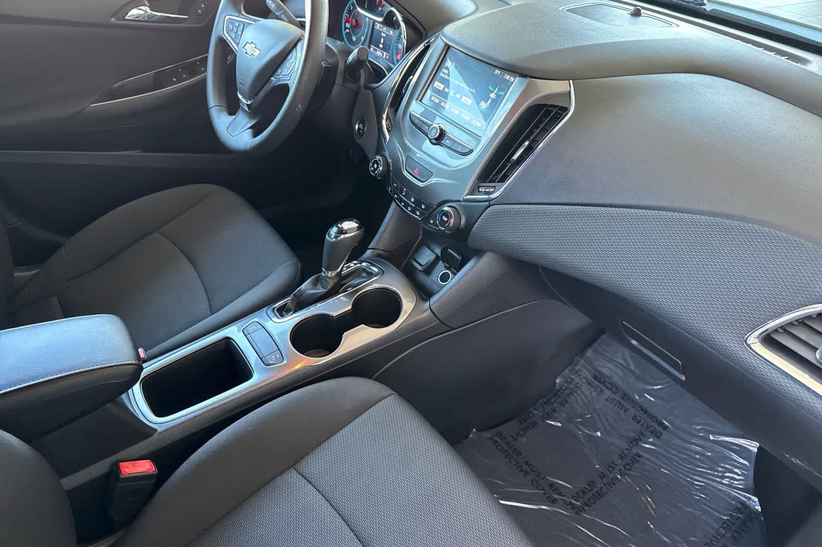 Used 2017 Chevrolet Cruze LT w/ Convenience Package FWD image 15