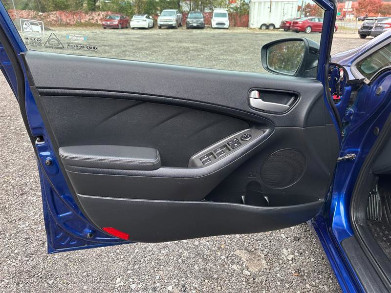 Used 2017 Kia Forte LX w/ LX Popular Package image 11