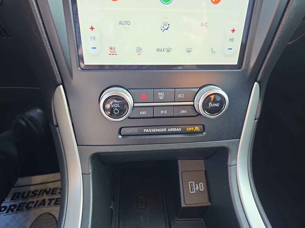 Used 2024 Ford Edge SEL w/ Convenience Package image 25