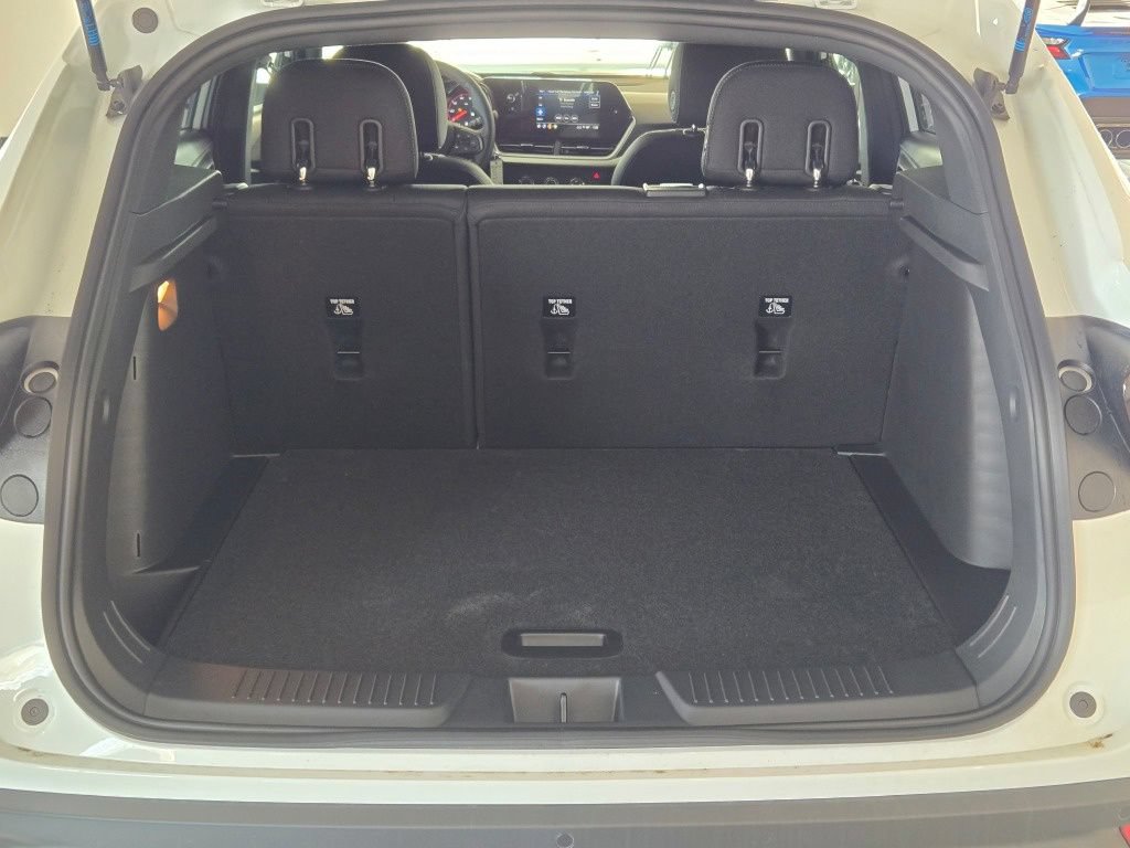 New 2026 Chevrolet Trax RS w/ Driver Confidence Package FWD image 13