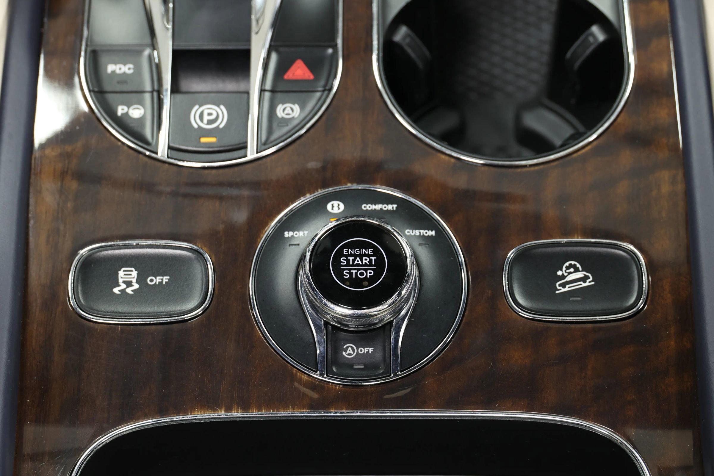 Used 2022 Bentley Bentayga image 56