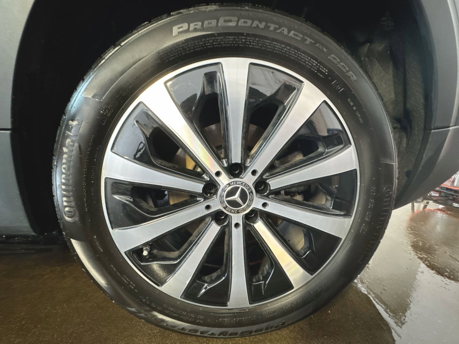 Used 2023 Mercedes-Benz GLB 250 4MATIC image 26