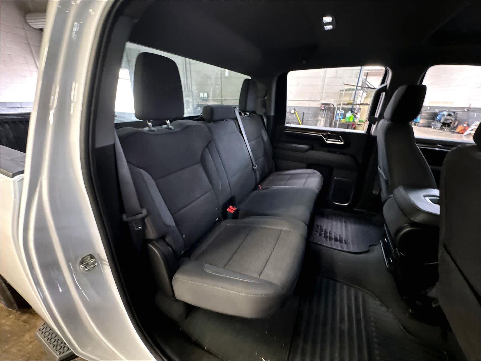 Used 2024 Chevrolet Silverado 2500 LT AWD/4WD image 29