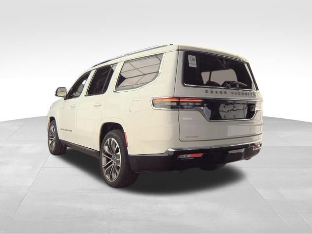 Used 2023 Jeep Grand Wagoneer Series III w/ Rear Seat Video Group 1 AWD/4WD image 5