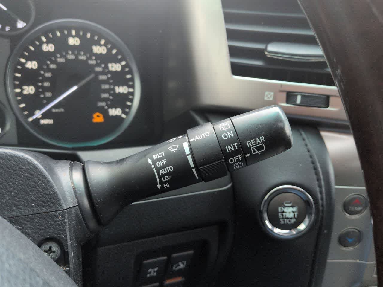 Used 2013 Lexus LX 570 4WD w/ Luxury Pkg image 28