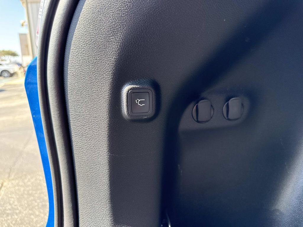 Used 2022 Jeep Cherokee Trailhawk w/ Sound & Nav Group image 12