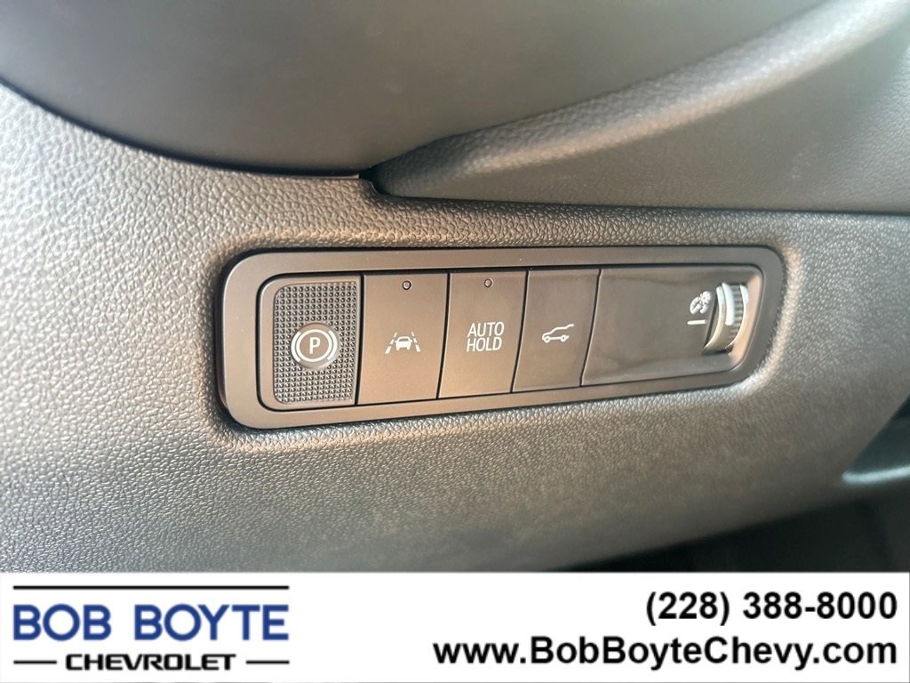 New 2025 Chevrolet Equinox EV RS w/ LPO, Illumination Package image 10