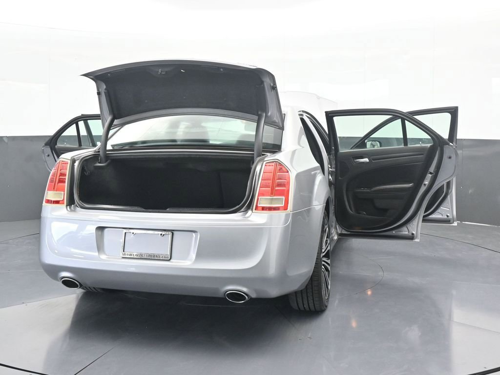 Used 2014 Chrysler 300 S image 71