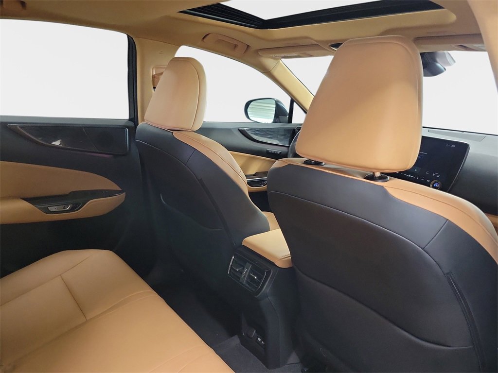 Used 2024 Lexus NX 350h AWD w/ Premium Package image 31