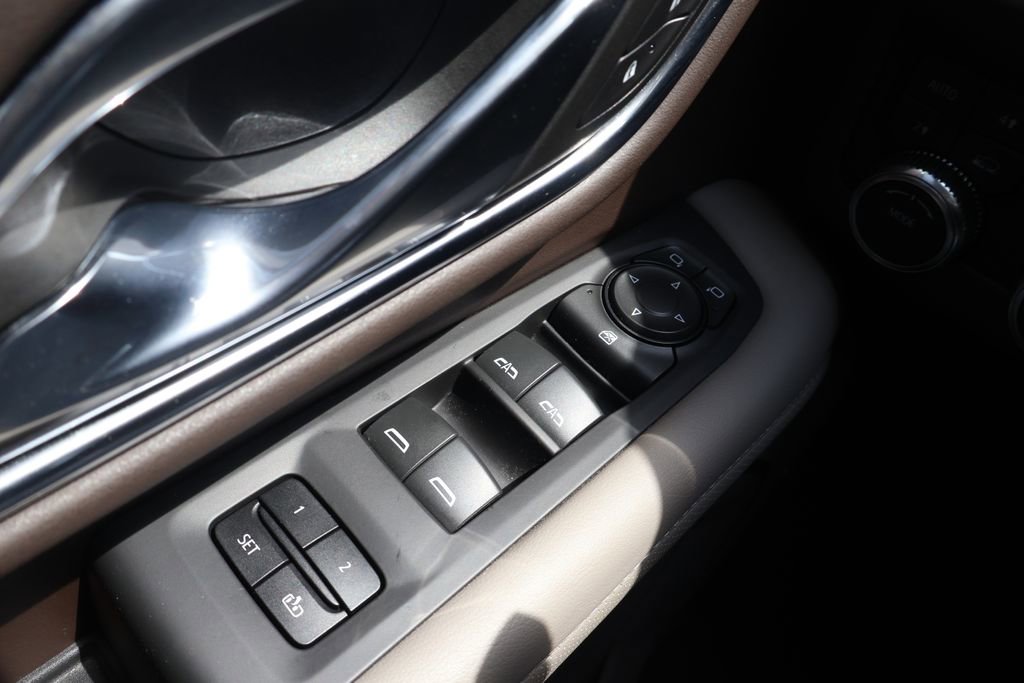 Used 2021 GMC Yukon SLT image 39