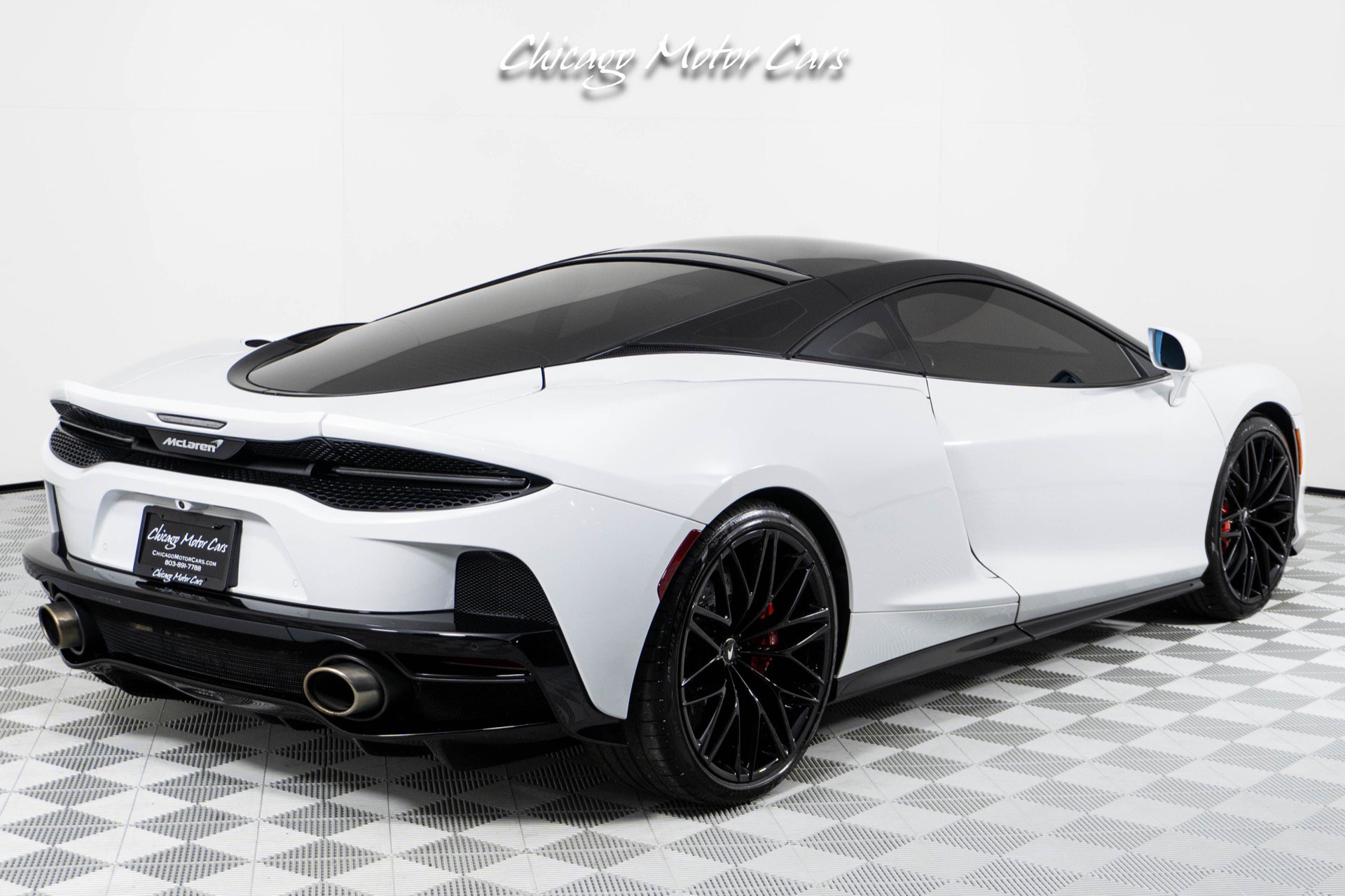 Used 2023 McLaren GT RWD image 15