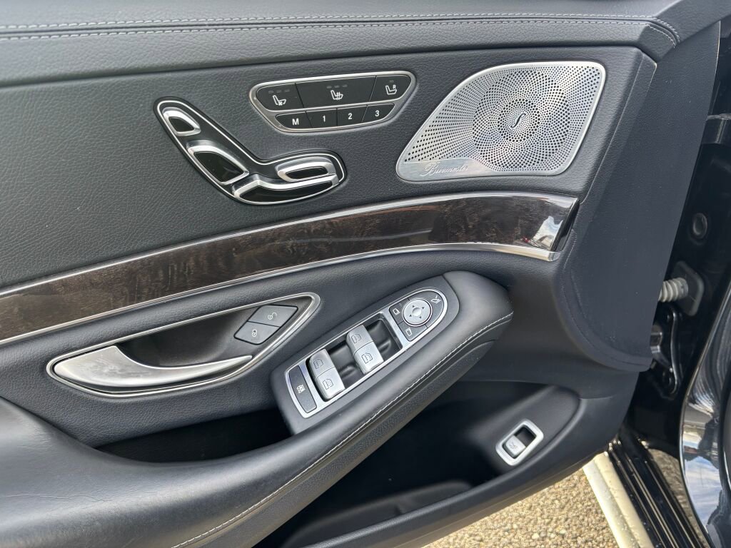 Used 2016 Mercedes-Benz S 550 4MATIC Sedan image 19