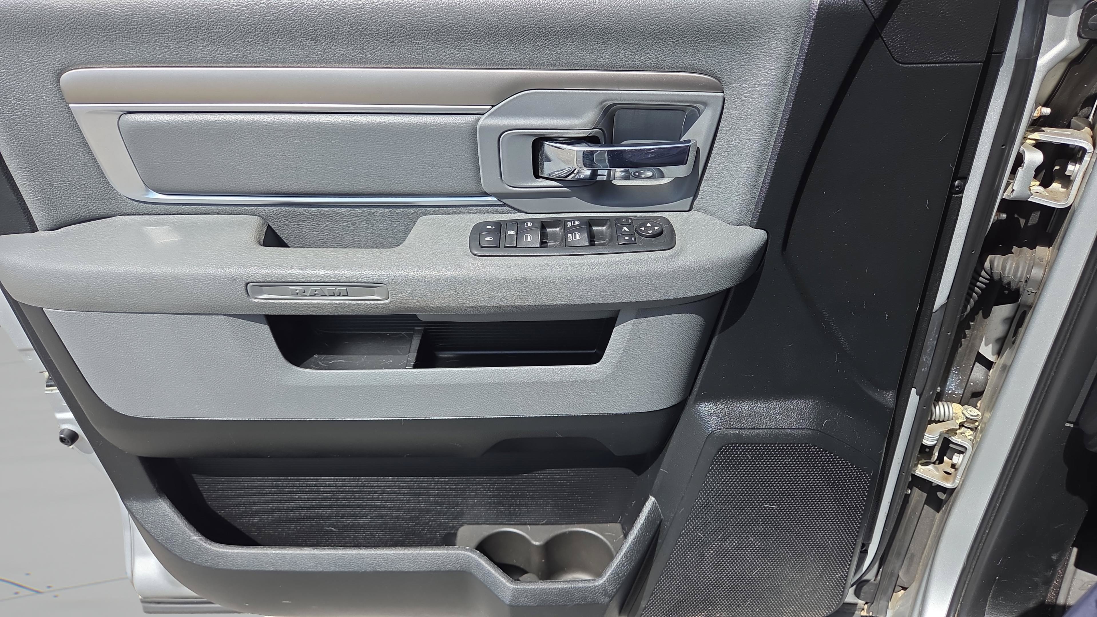 Used 2018 RAM 1500 Lone Star AWD/4WD image 32