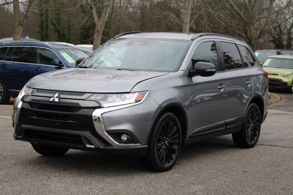 Used 2020 Mitsubishi Outlander LE image 3