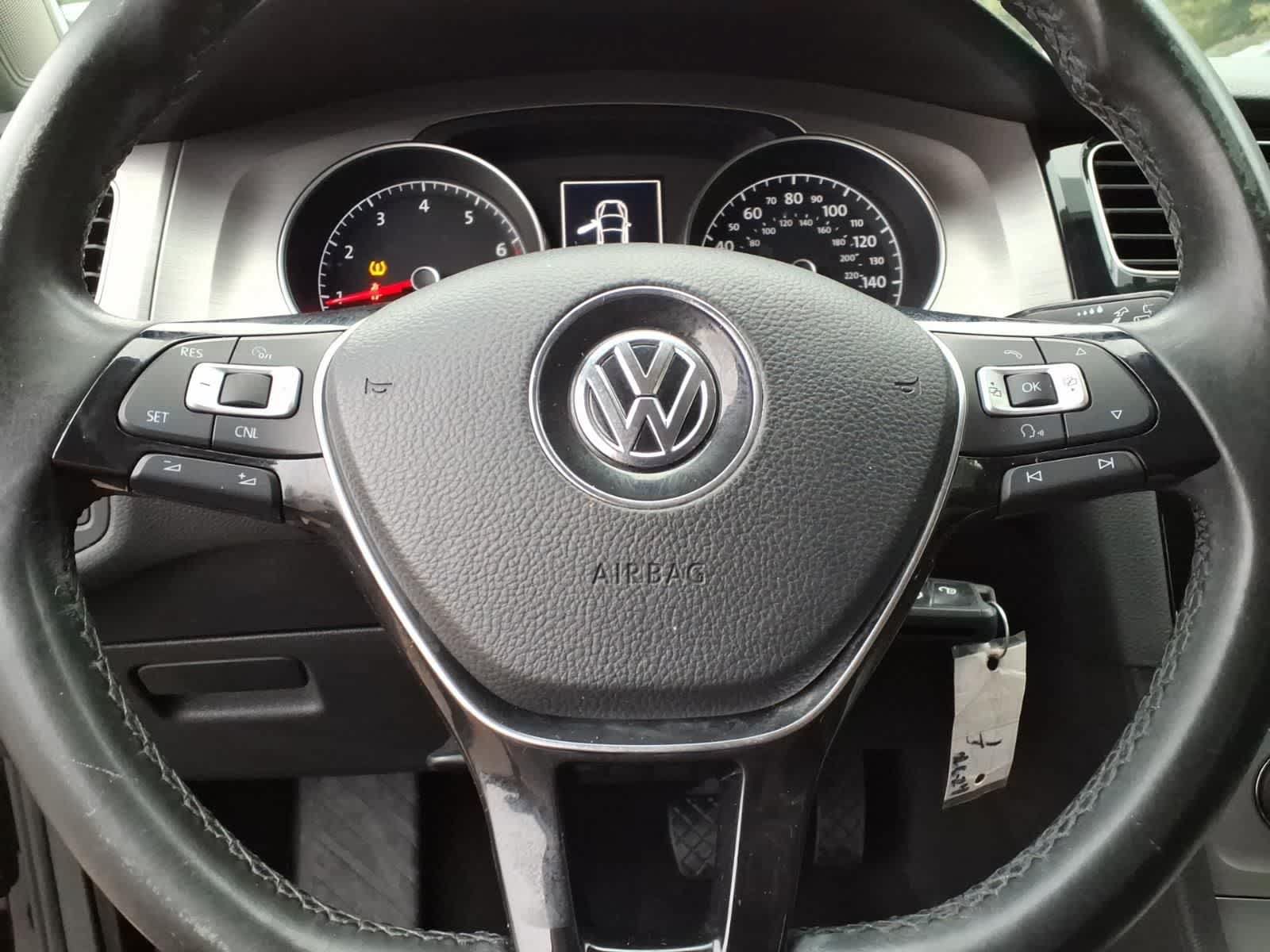 Used 2015 Volkswagen Golf S FWD image 18