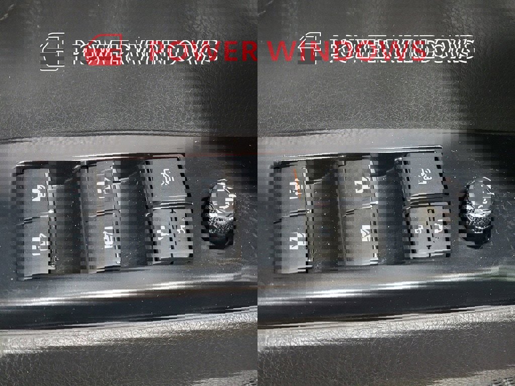 Used 2020 Toyota Camry XLE image 27