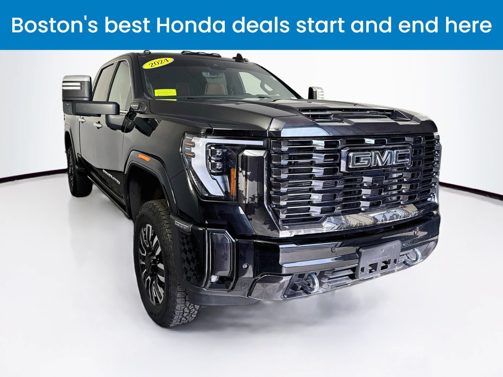 Used 2024 GMC Sierra 2500 Denali Ultimate w/ Max Trailering Package AWD/4WD image 1