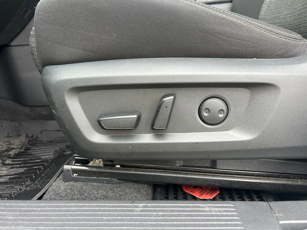 Used 2023 Nissan Rogue SV image 17