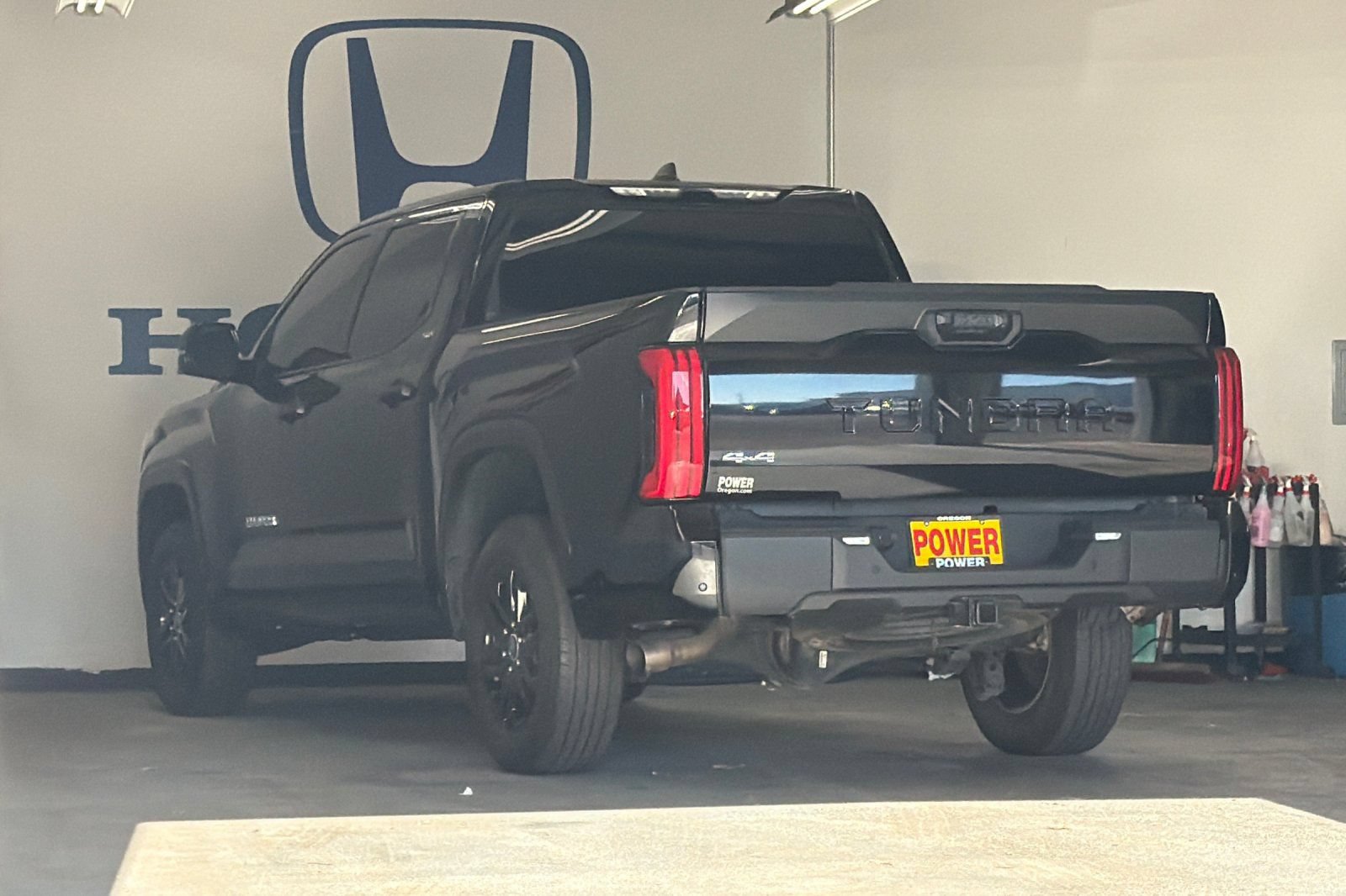 Used 2024 Toyota Tundra SR5 w/ SR5 Convenience Package AWD/4WD image 5