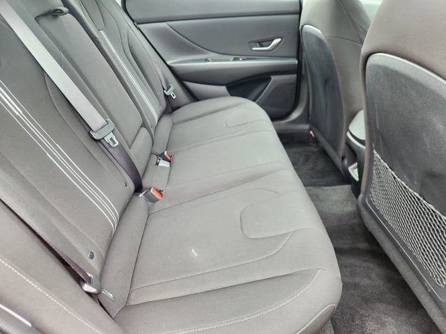 Used 2025 Hyundai Elantra SEL FWD image 31