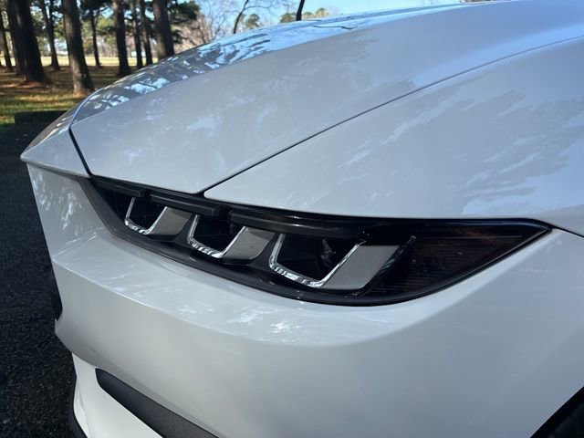 Used 2024 Ford Mustang Premium image 10