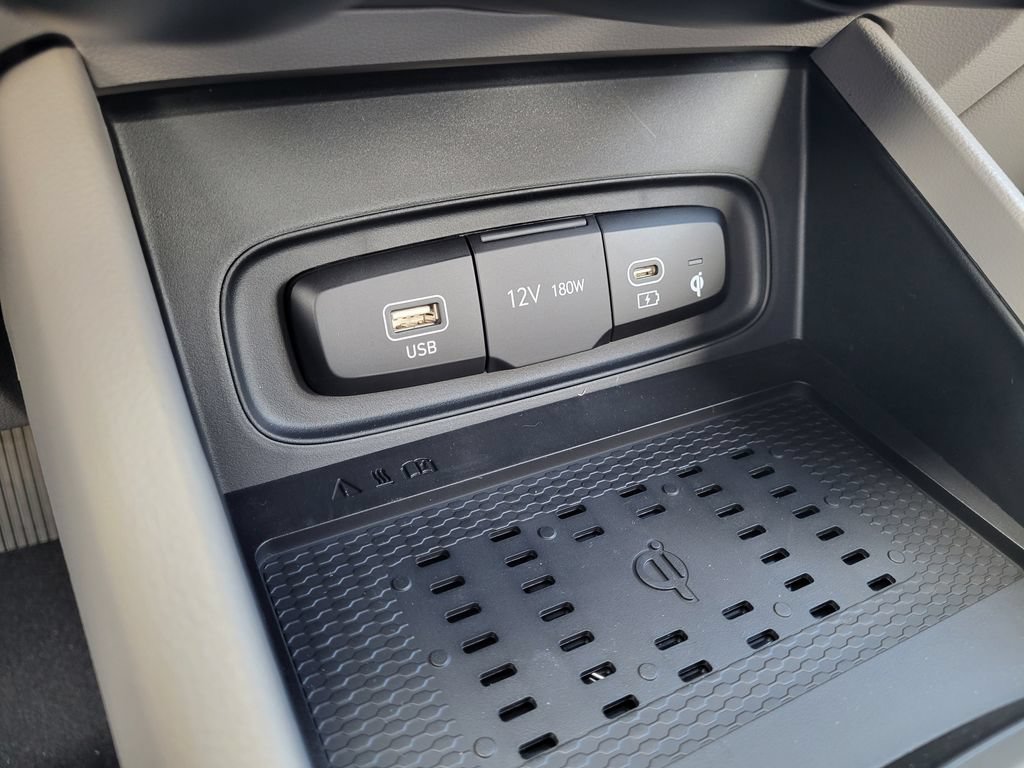 New 2026 Hyundai Venue SEL FWD image 22