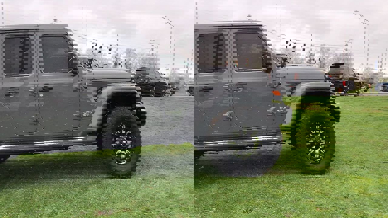 Used 2021 Jeep Gladiator Overland w/ Popular Equipment Package image 9