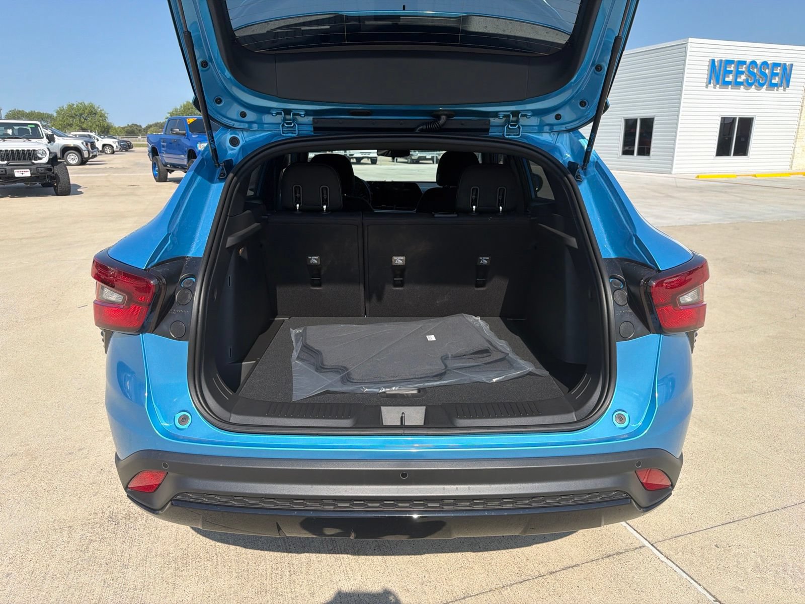 New 2026 Chevrolet Trax RS w/ Driver Confidence Package FWD image 13