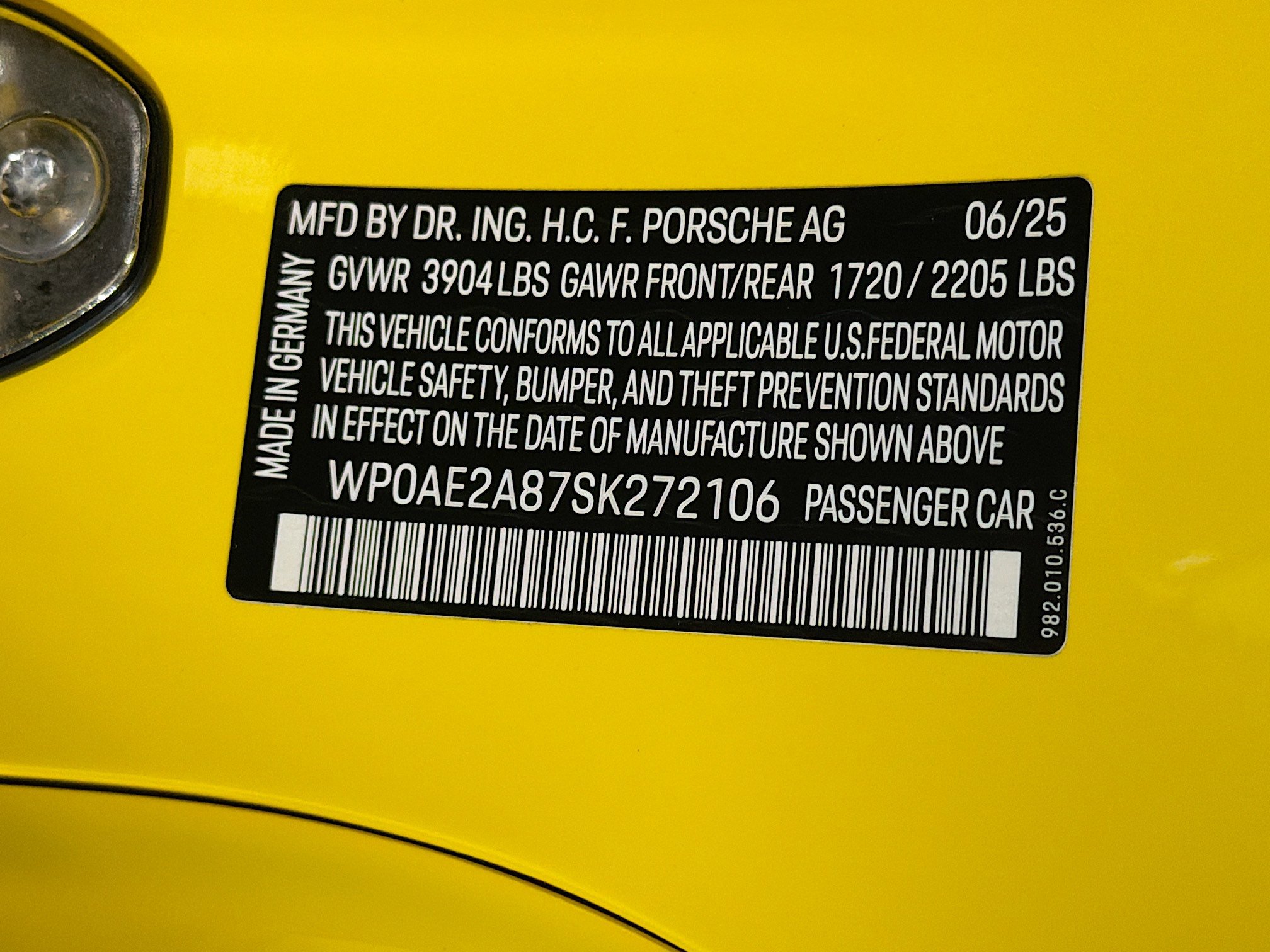 Certified 2025 Porsche 718 Cayman GT4 RS RWD image 39