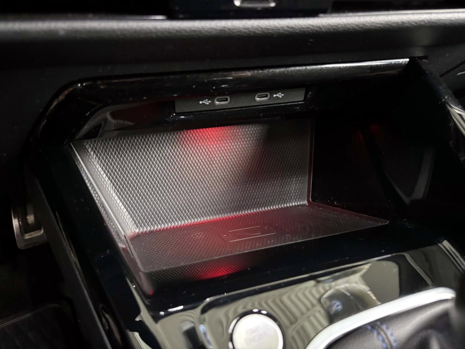 Used 2024 Volkswagen Golf R image 21