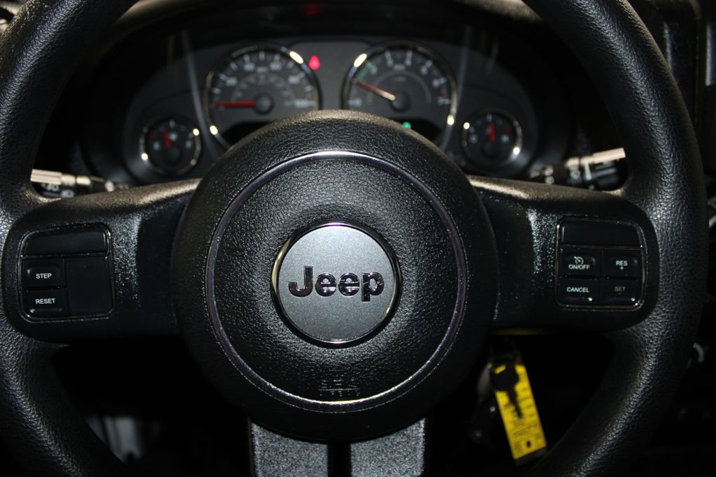 Used 2014 Jeep Wrangler Sport AWD/4WD image 36